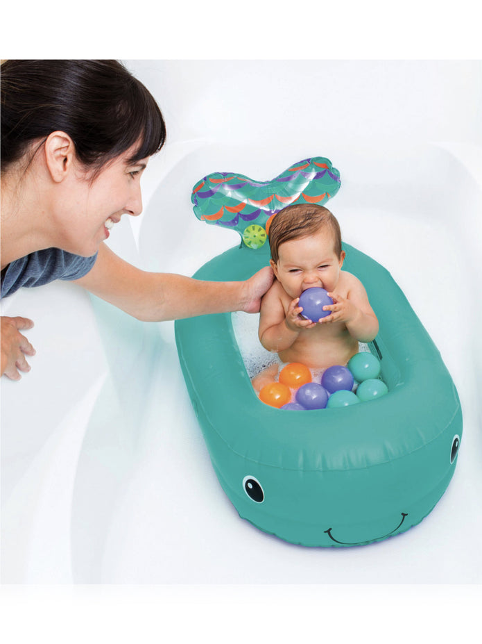 Infantino-Whale Bubble Bath With Temperature Sensor Inflatable Bath Tub